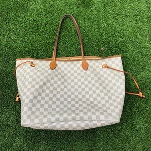 Louis Vuitton White never full GM
